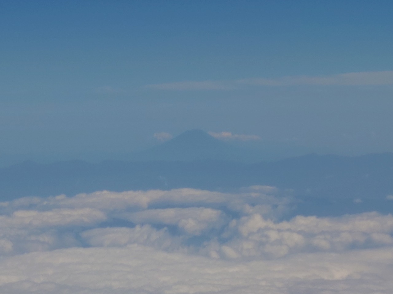 富士山-E-175の機窓から