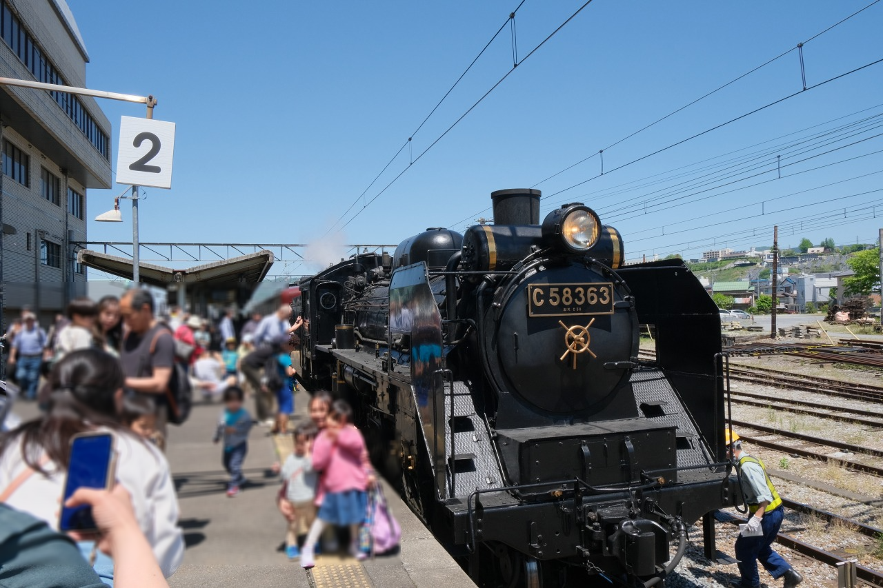 SLパレオエクスプレス_秩鉄・御花畑駅にて_2405